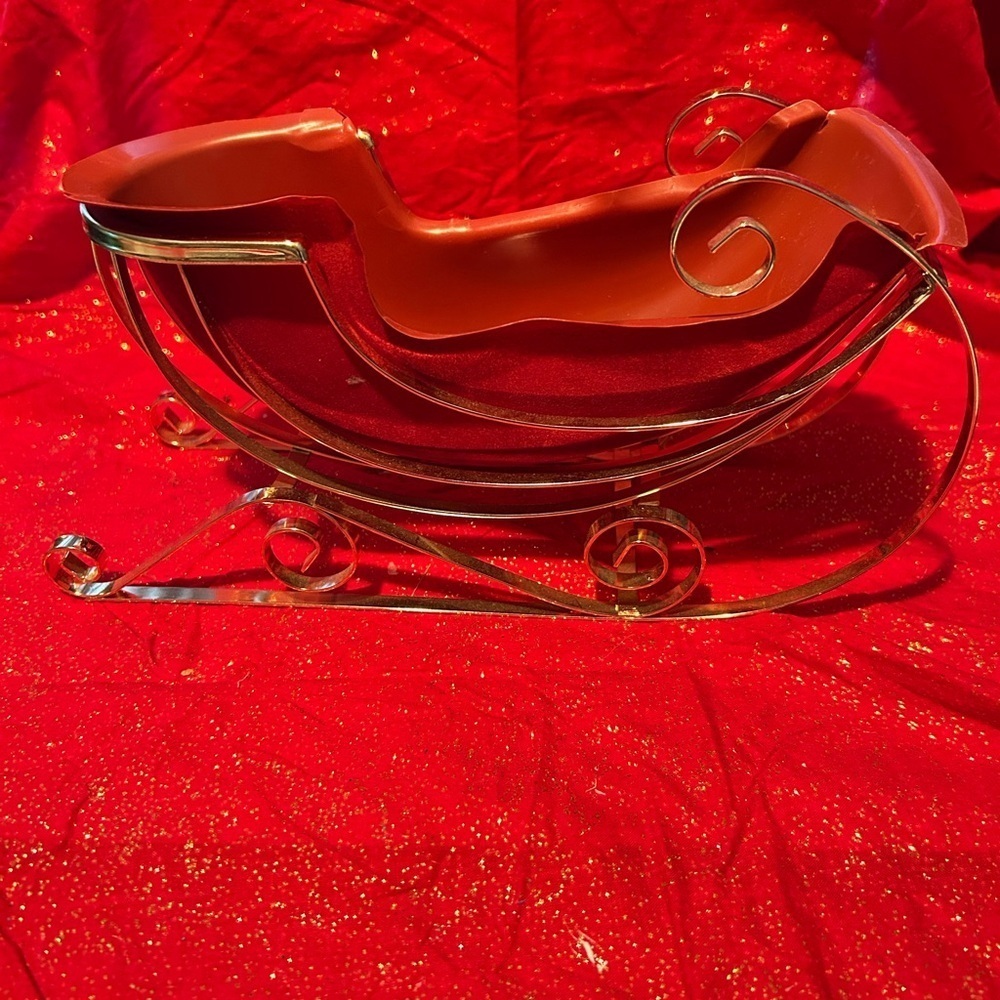 Vintage Holiday Teleflora Gold Metal Sleigh With Red Flocked Plastic Liner